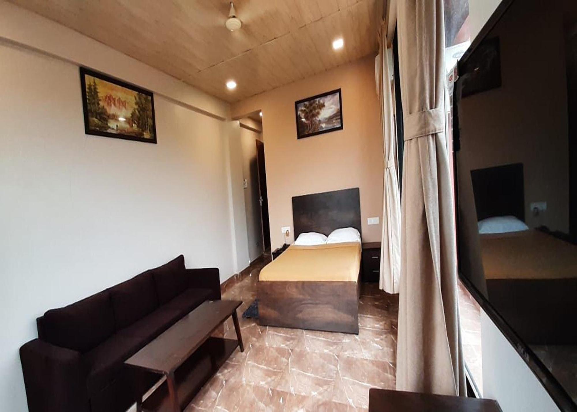 Turning Point Resort Kasara Exterior photo